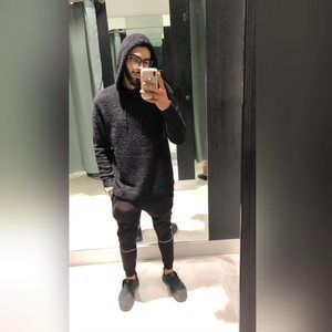 Meet your Posher, Ißrahim